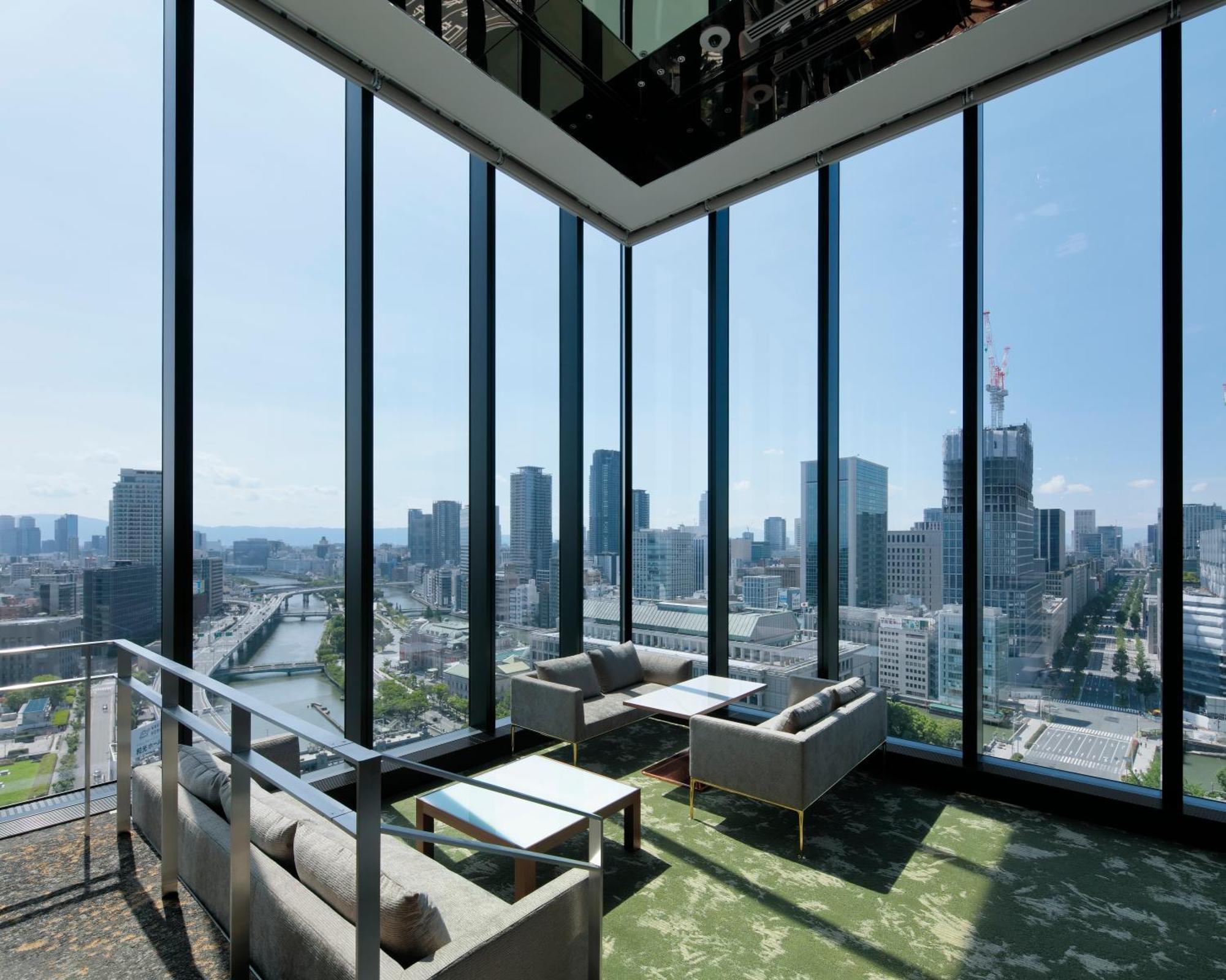 Candeo Hotels Osaka The Tower Luaran gambar Sky Lounge