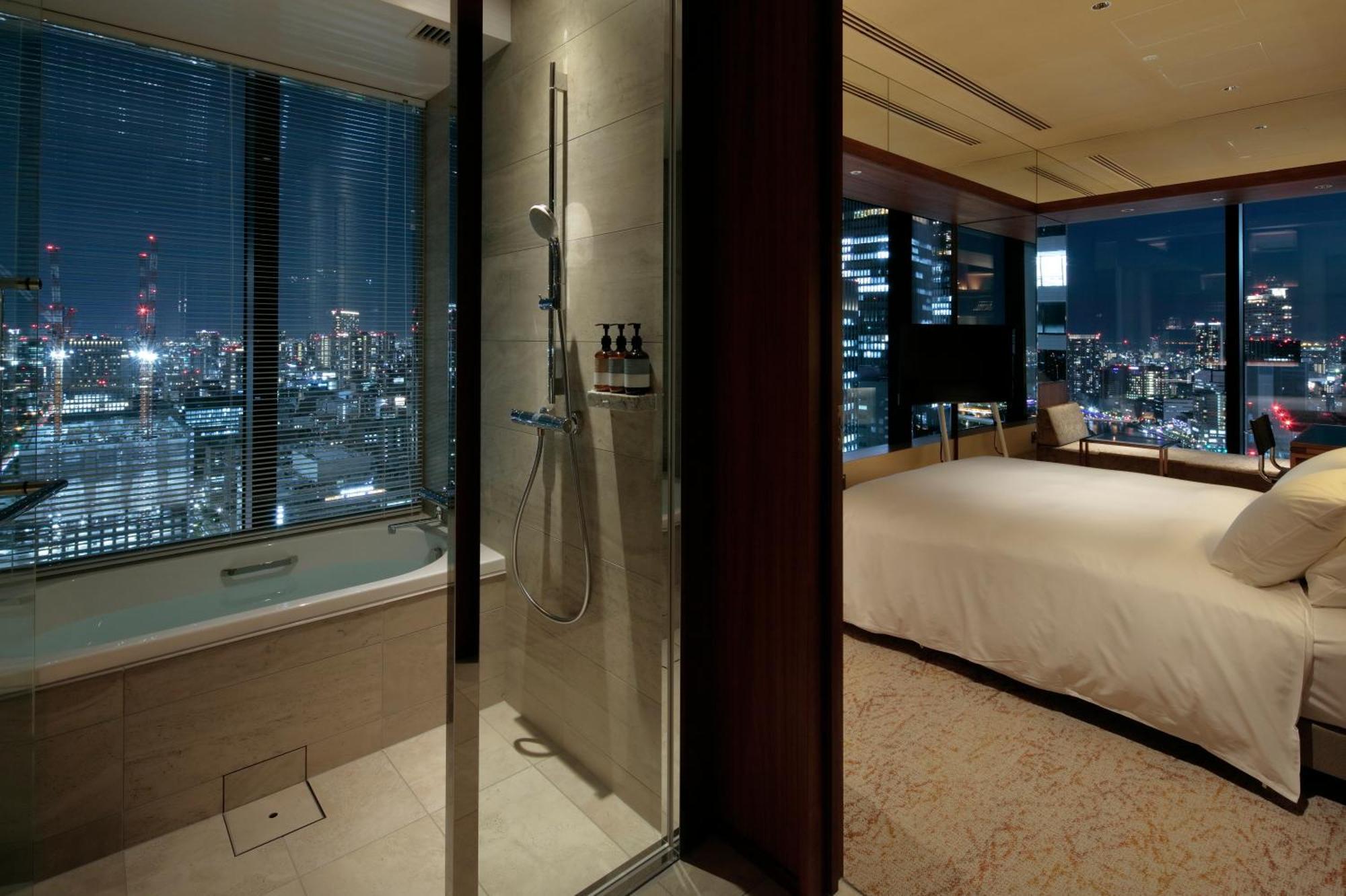 Candeo Hotels Osaka The Tower Bilik gambar A suite at the Ritz-Carlton, Tokyo