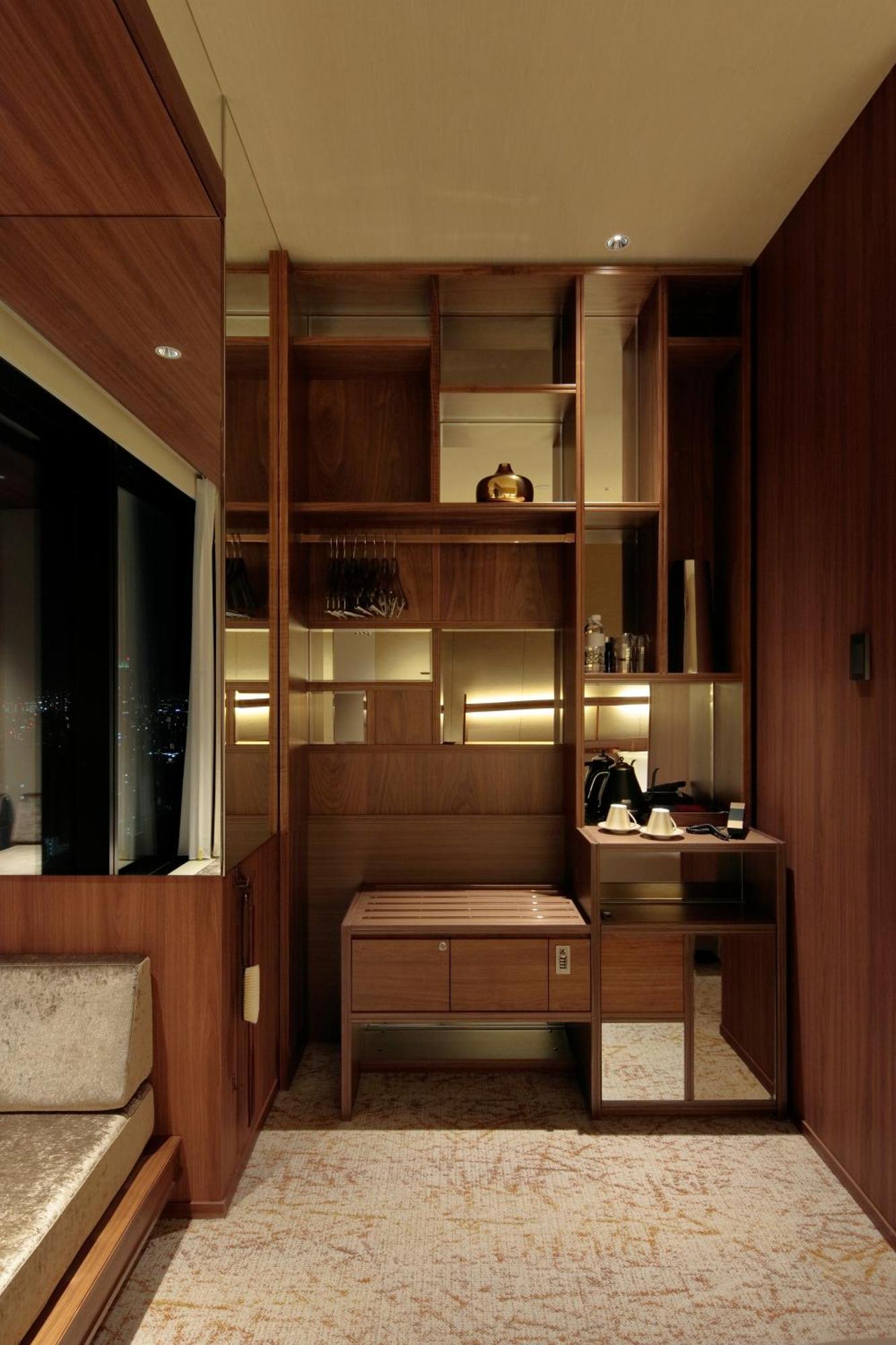 Candeo Hotels Osaka The Tower Bilik gambar A wet bar in a hotel room