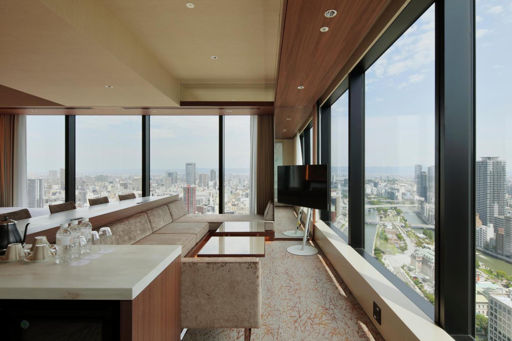 Candeo Hotels Osaka The Tower Luaran gambar Sky Bar