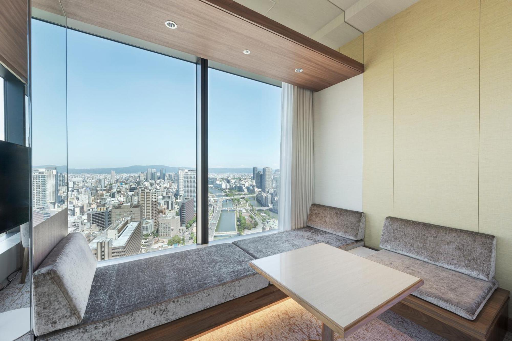 Candeo Hotels Osaka The Tower Luaran gambar A room at the hotel